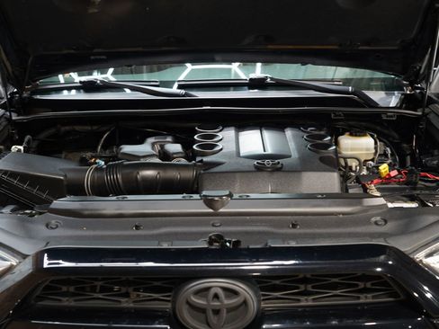 Used 2017 Toyota 4Runner TRD Off-Road image 27