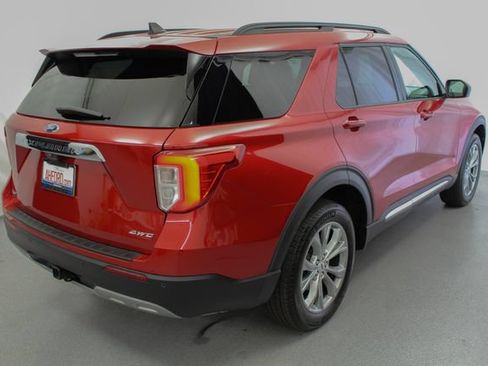 Used 2023 Ford Explorer XLT w/ Equipment Group 202A AWD/4WD image 11