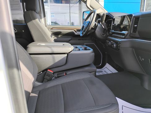 Used 2025 Chevrolet Silverado 2500 LT w/ Convenience Package image 12