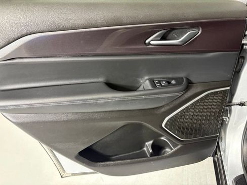 Used 2022 Jeep Grand Cherokee L Laredo RWD image 35