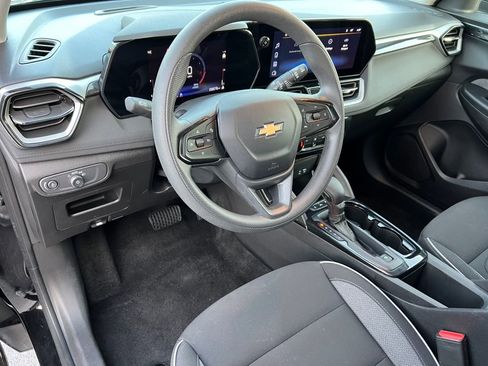 Used 2025 Chevrolet TrailBlazer LT image 17