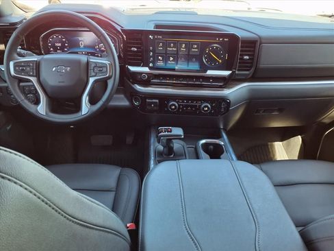 Used 2025 Chevrolet Silverado 1500 LT Trail Boss w/ LT Trail Boss Premium Package image 17