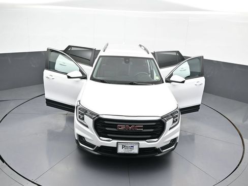Used 2022 GMC Terrain SLE w/ Driver Convenience Package AWD/4WD image 46