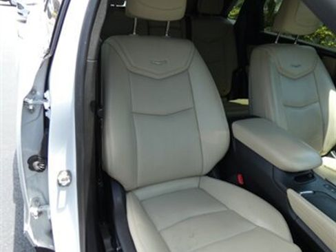 Used 2017 Cadillac XT5 Luxury image 47