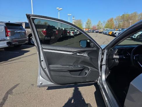 Used 2020 Honda Civic EX image 18