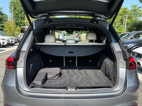 Used 2025 Mercedes-Benz GLE 450e 4MATIC image 25