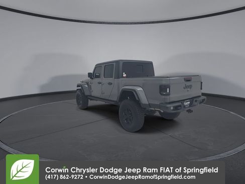 Used 2023 Jeep Gladiator Willys image 12