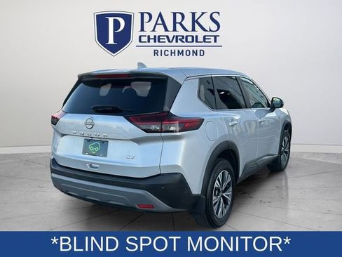 Used 2022 Nissan Rogue SV FWD image 7