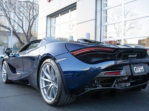 Used 2020 McLaren 720S Spider image 5