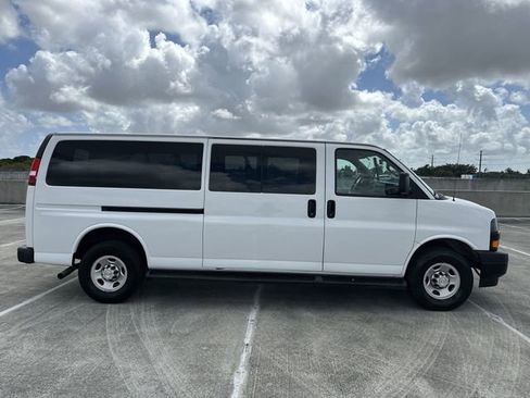 Used 2023 Chevrolet Express 3500 LS image 18