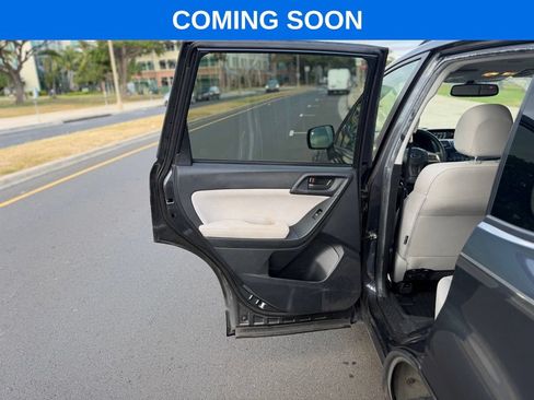 Used 2015 Subaru Forester 2.5i Premium w/ All-Weather Package AWD/4WD image 13