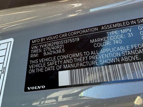 Certified 2025 Volvo XC90 B6 Plus image 23