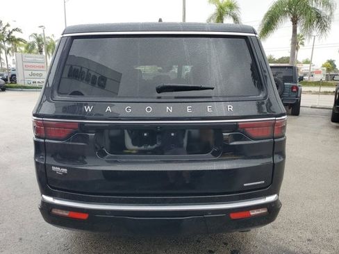 Used 2024 Jeep Wagoneer L Series II w/ Flexible Seating Group image 6