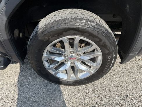Used 2022 GMC Sierra 1500 SLT w/ SLT Premium Package AWD/4WD image 9