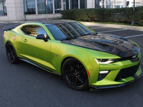 Used 2016 Chevrolet Camaro SS image 3