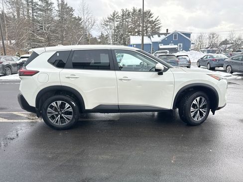 Used 2023 Nissan Rogue SV image 6