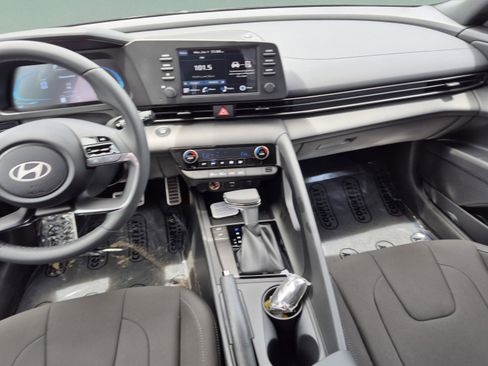 New 2026 Hyundai Elantra Sport FWD image 12