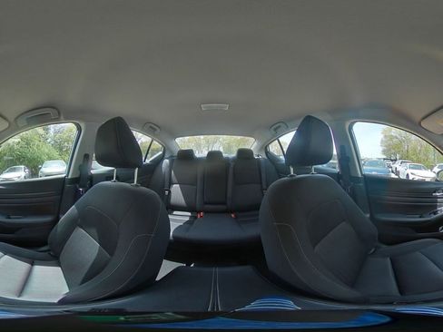Used 2025 Nissan Altima 2.5 SV FWD image 40