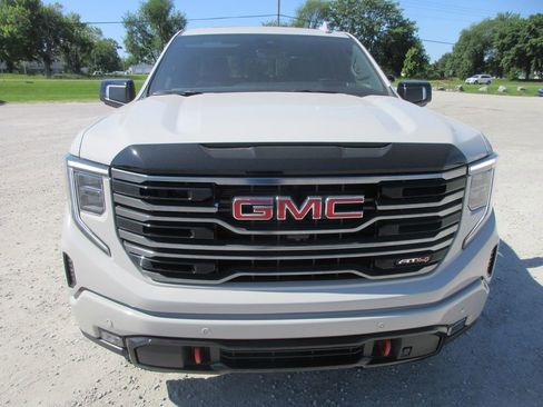 New 2026 GMC Sierra 1500 AT4 w/ AT4 Premium Package AWD/4WD image 12