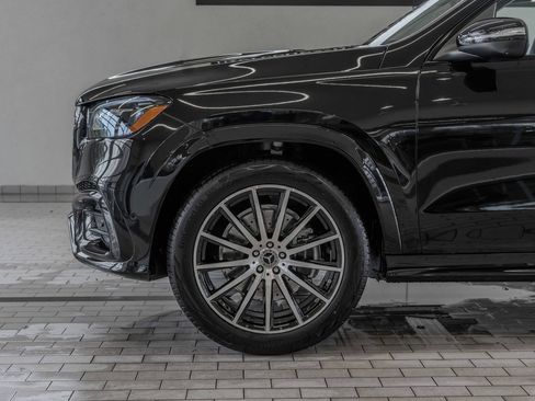Used 2026 Mercedes-Benz GLS 450 4MATIC image 4