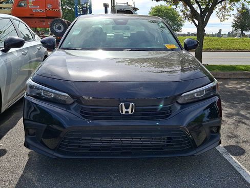 Used 2024 Honda Civic EX image 2