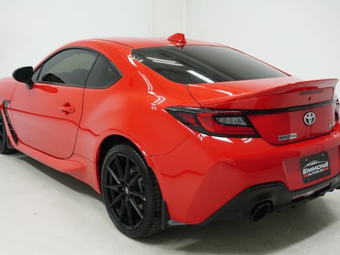 Used 2025 Toyota GR86 Premium RWD image 6
