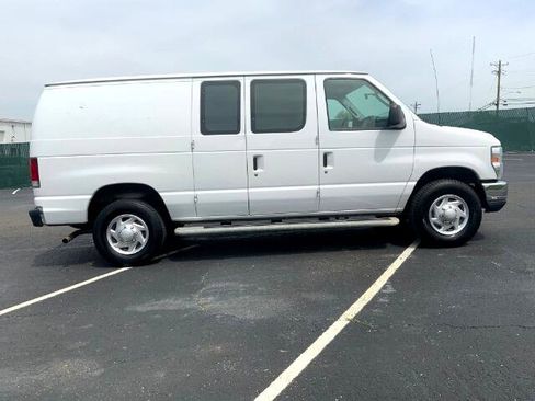 Used 2014 Ford E-250 and Econoline 250 w/ Power Group image 5