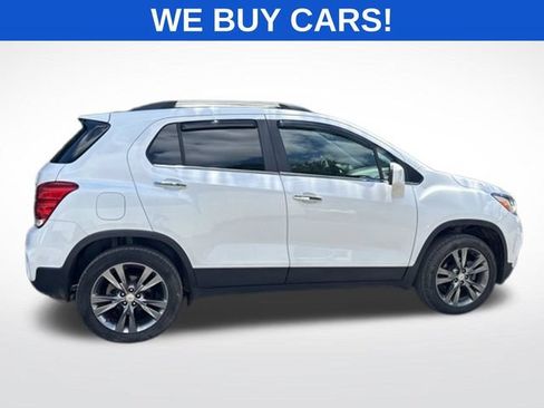 Used 2020 Chevrolet Trax LT w/ LT Convenience Package AWD/4WD image 4