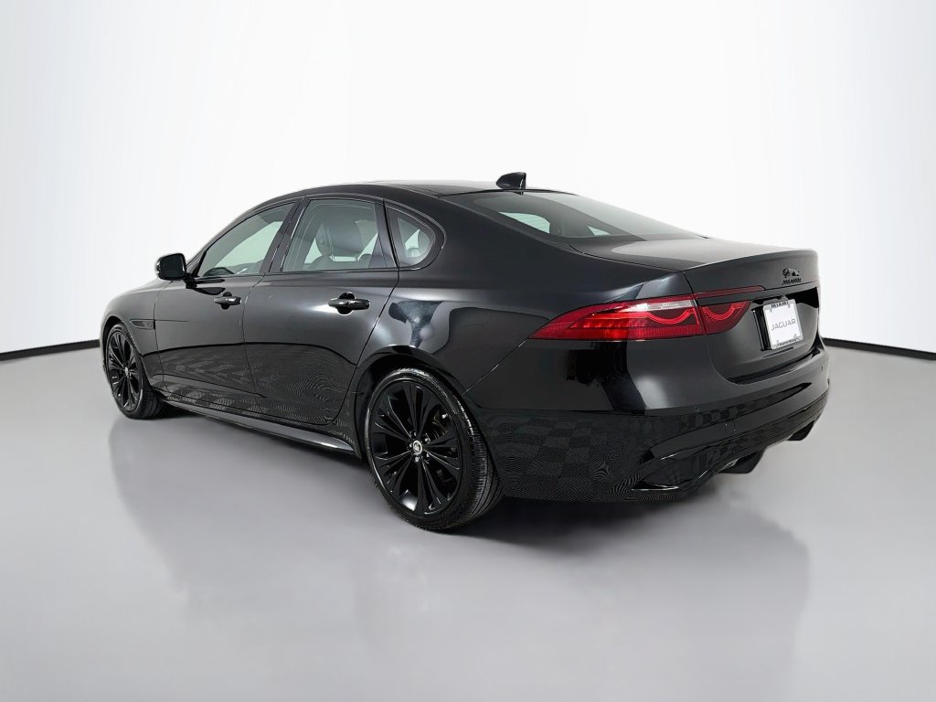Used 2024 Jaguar XF R-Dynamic SE AWD/4WD image 7