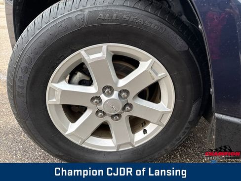 Used 2015 GMC Acadia SLE image 33