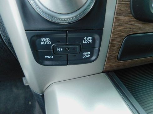 Used 2014 RAM 1500 Laramie w/ Convenience Group image 15