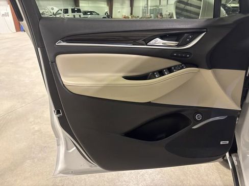 Used 2020 Buick Enclave Premium w/ Sun and Sites Package image 15