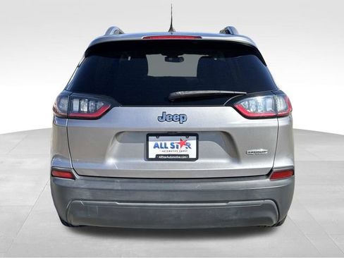 Used 2019 Jeep Cherokee Latitude w/ Popular Appearance Group image 7