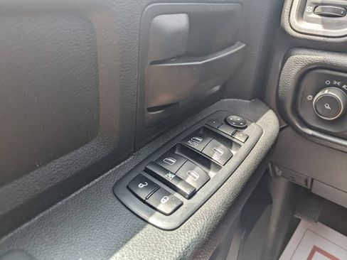 Used 2020 RAM 2500 Tradesman w/ Chrome Appearance Group image 17