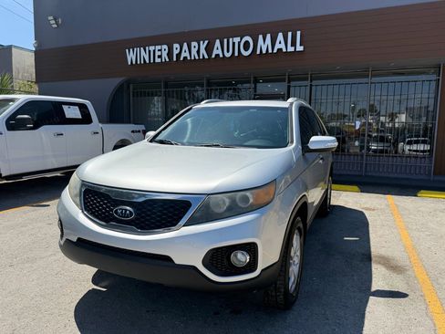 Used 2011 Kia Sorento 2WD w/ Convenience Pkg image 1