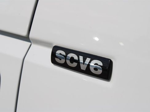 Used 2014 Land Rover LR4 HSE image 9