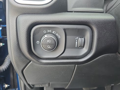 Used 2024 RAM 2500 Big Horn w/ Bed Utility Group AWD/4WD image 25