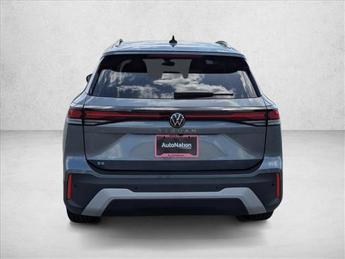 New 2026 Volkswagen Tiguan SE FWD image 6