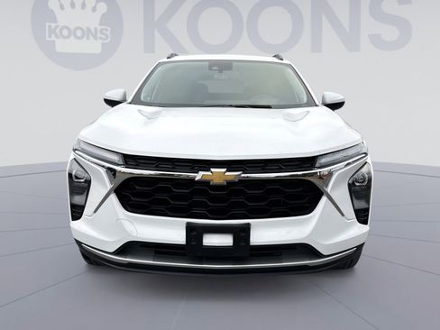 Used 2024 Chevrolet Trax LT w/ Driver Confidence Package image 10