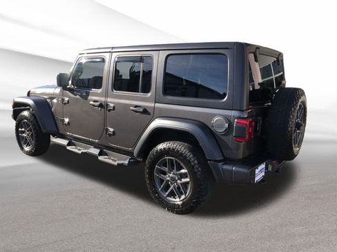 Used 2024 Jeep Wrangler Sport S image 4
