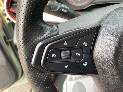 Used 2024 Chevrolet Trax RS w/ Driver Confidence Package FWD image 19