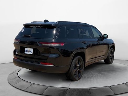 Used 2023 Jeep Grand Cherokee L Laredo AWD/4WD image 3