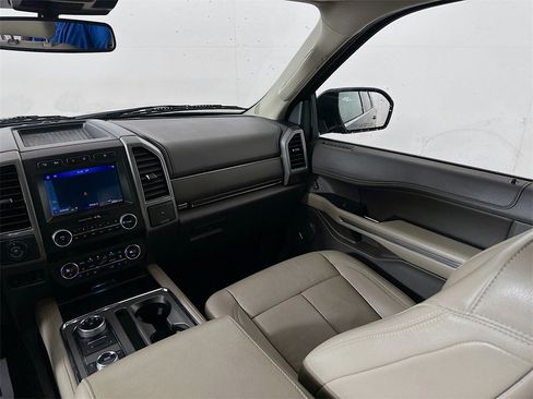 Used 2020 Ford Expedition XLT w/ Equipment Group 202A image 25