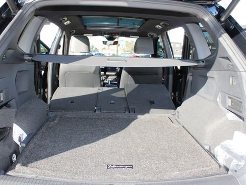 Used 2021 Volkswagen Tiguan SEL Premium R-Line image 31