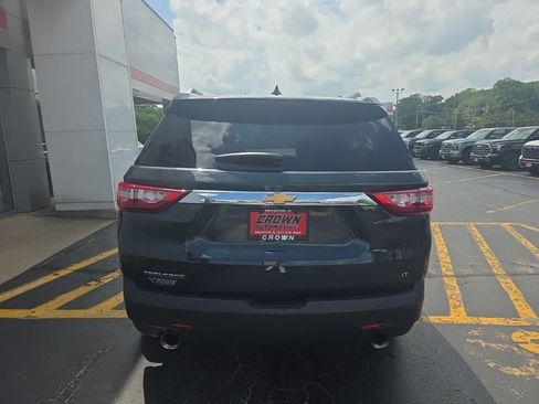 Used 2018 Chevrolet Traverse LT FWD image 4