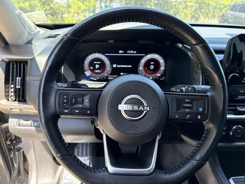 Used 2024 Nissan Pathfinder Platinum AWD/4WD image 45