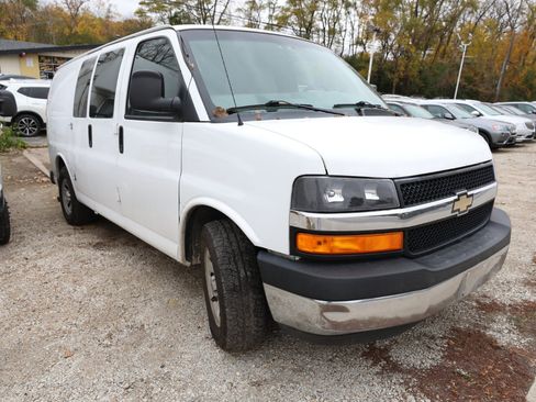 Used 2014 Chevrolet Express 1500 image 4