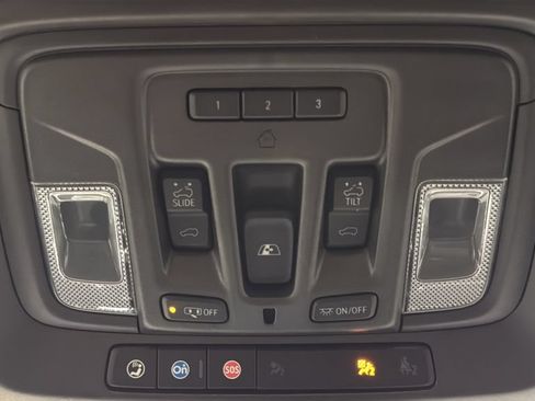 Used 2024 GMC Sierra 2500 AT4 w/ Technology Package AWD/4WD image 32