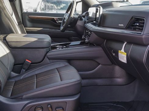 New 2026 Chevrolet Tahoe High Country w/ Sun And Tow Package AWD/4WD image 12
