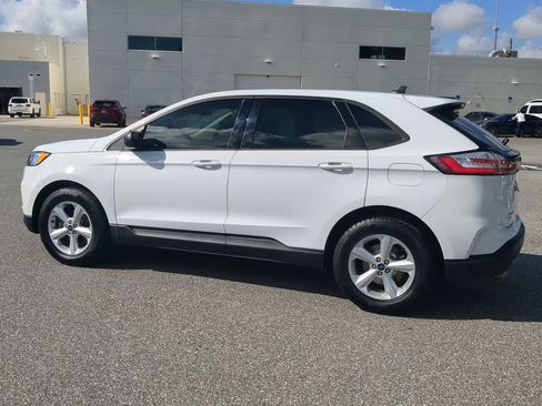 Used 2020 Ford Edge SE image 15